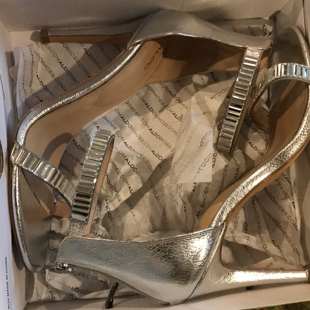 Aldo Silver Heels / worn once